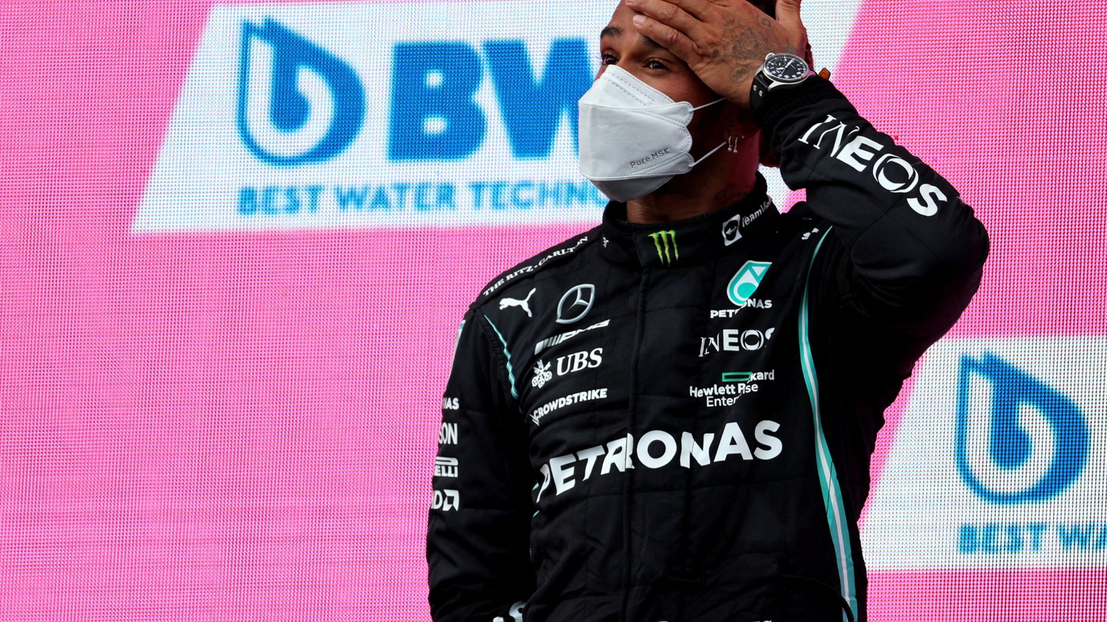 2nd place Lewis Hamilton (GBR) Mercedes AMG F1.