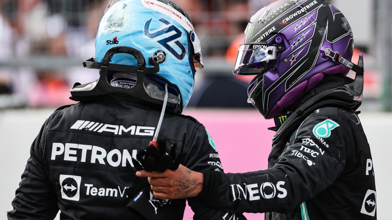 Valtteri Bottas (FIN), Mercedes AMG F1 and Lewis Hamilton (GBR), Mercedes AMG F1