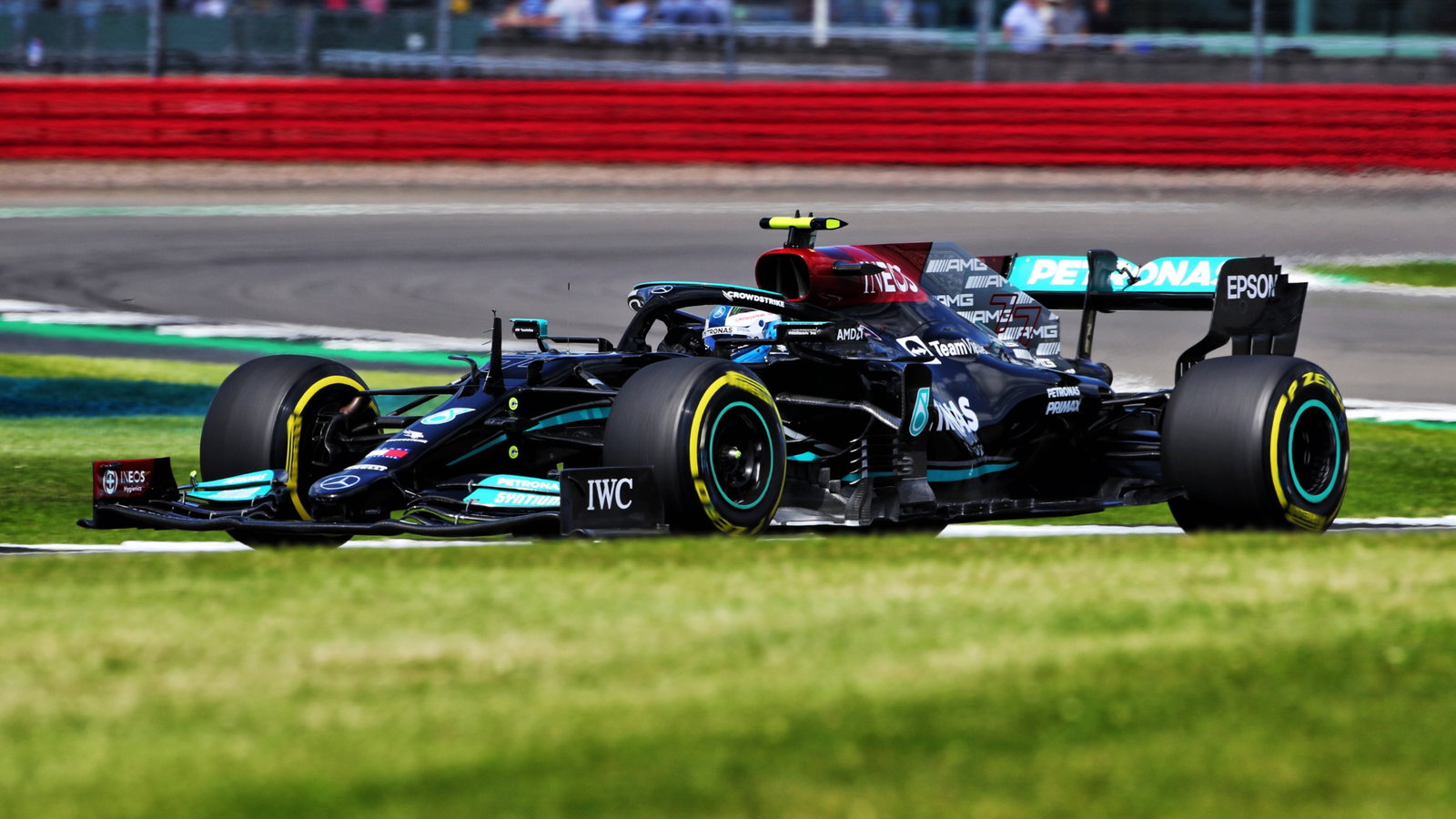 Valtteri Bottas (FIN) Mercedes AMG F1 W12.