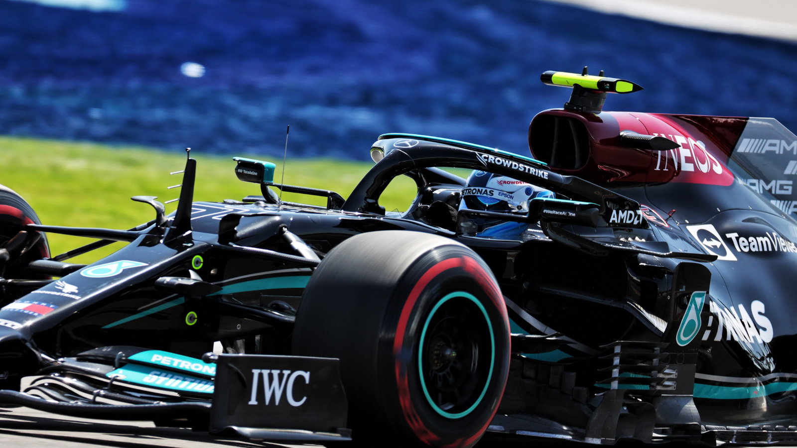 Valtteri Bottas (FIN) Mercedes AMG F1 W12.