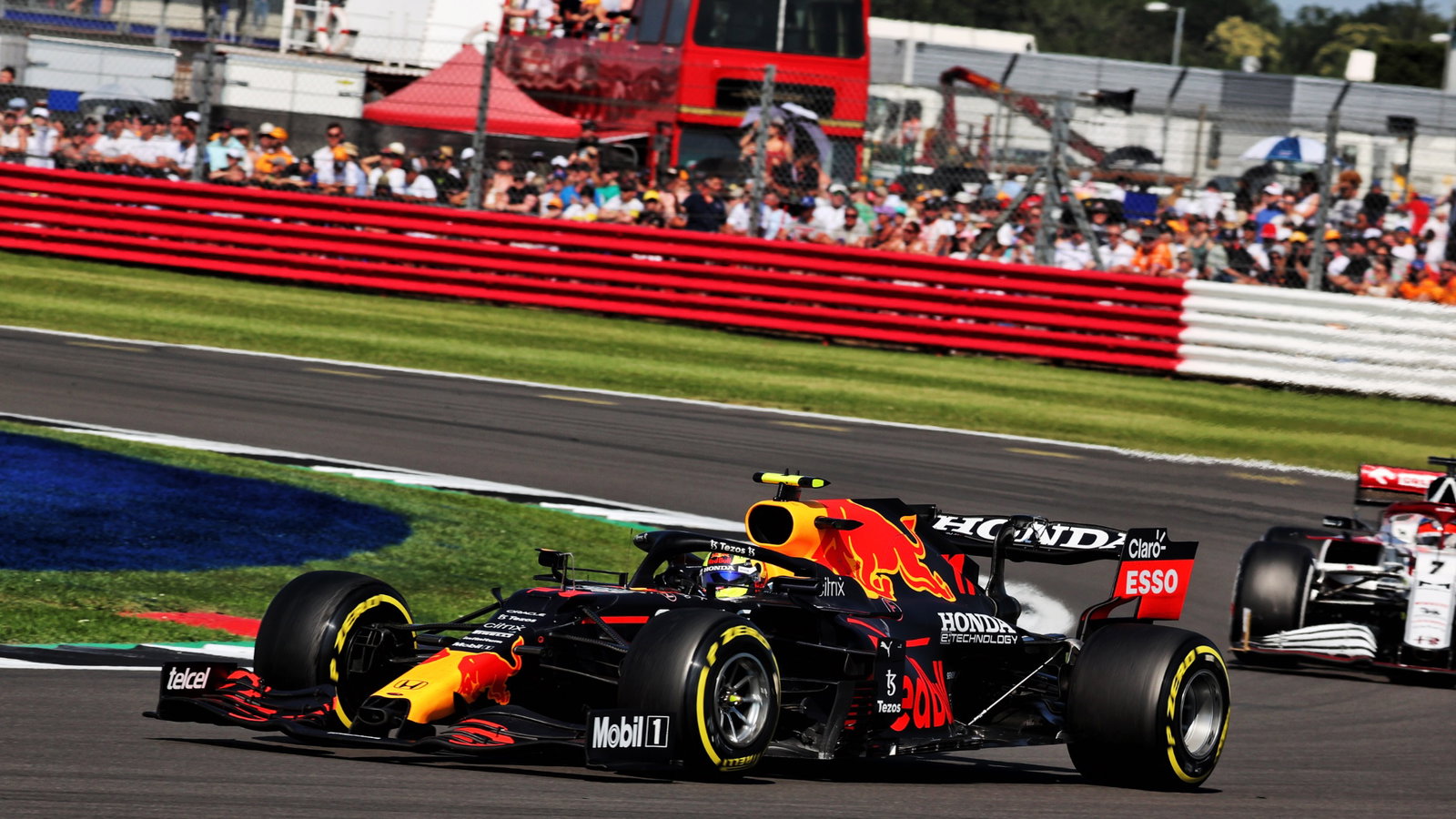 Sergio Perez (MEX) Red Bull Racing RB16B.