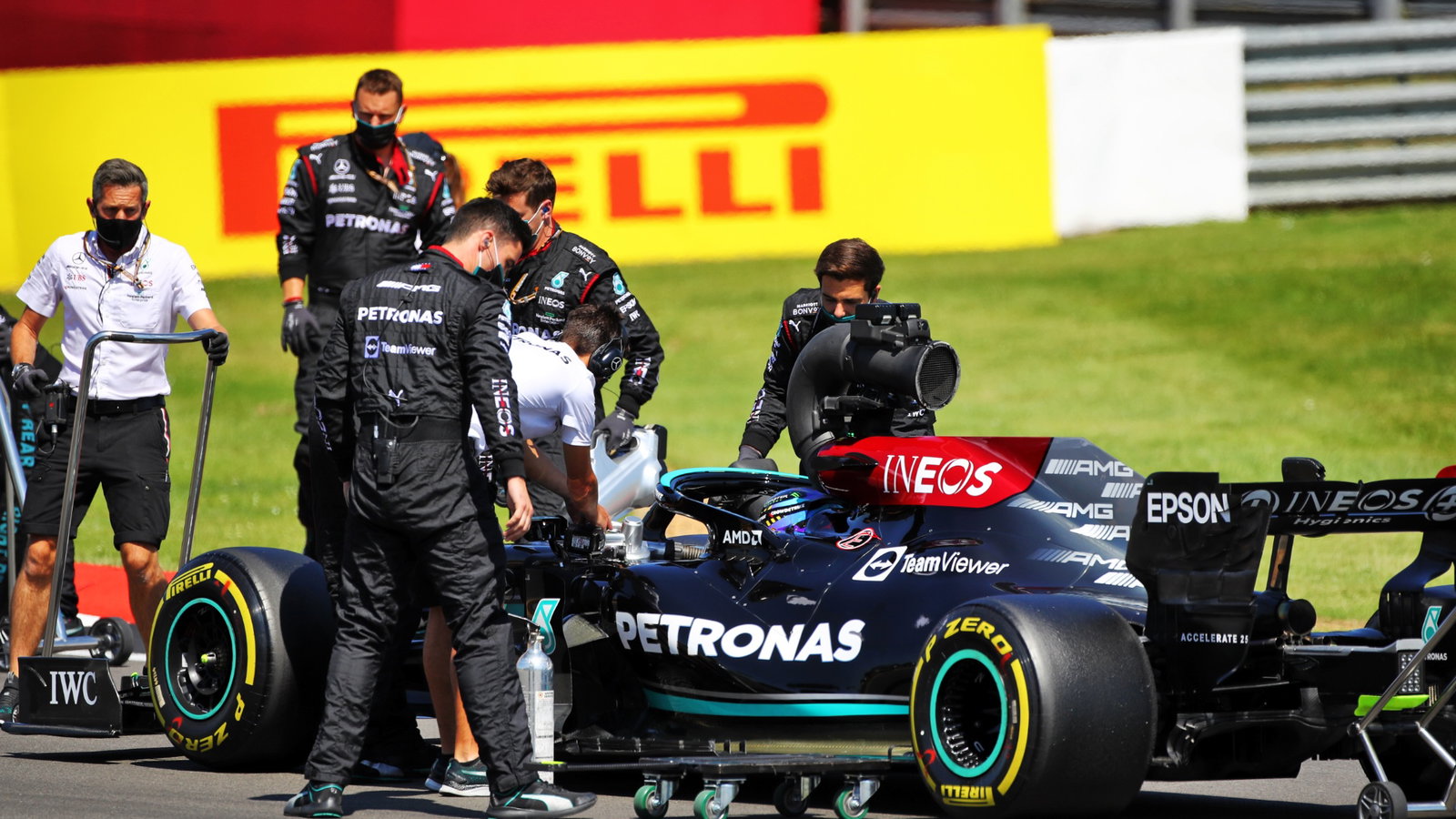 Lewis Hamilton (GBR) Mercedes AMG F1 W12 on the grid.