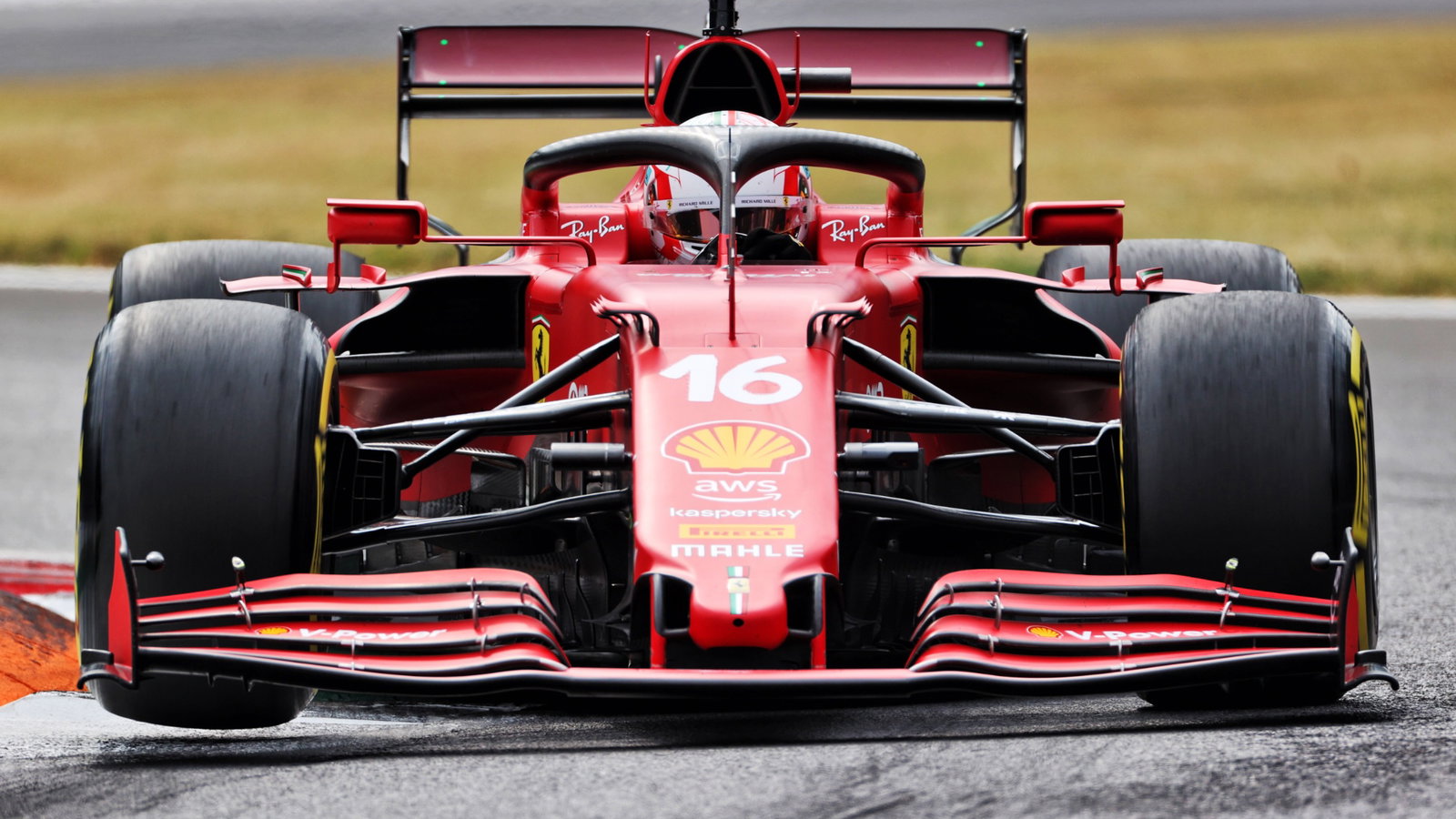 Charles Leclerc (MON) Ferrari SF-21.
