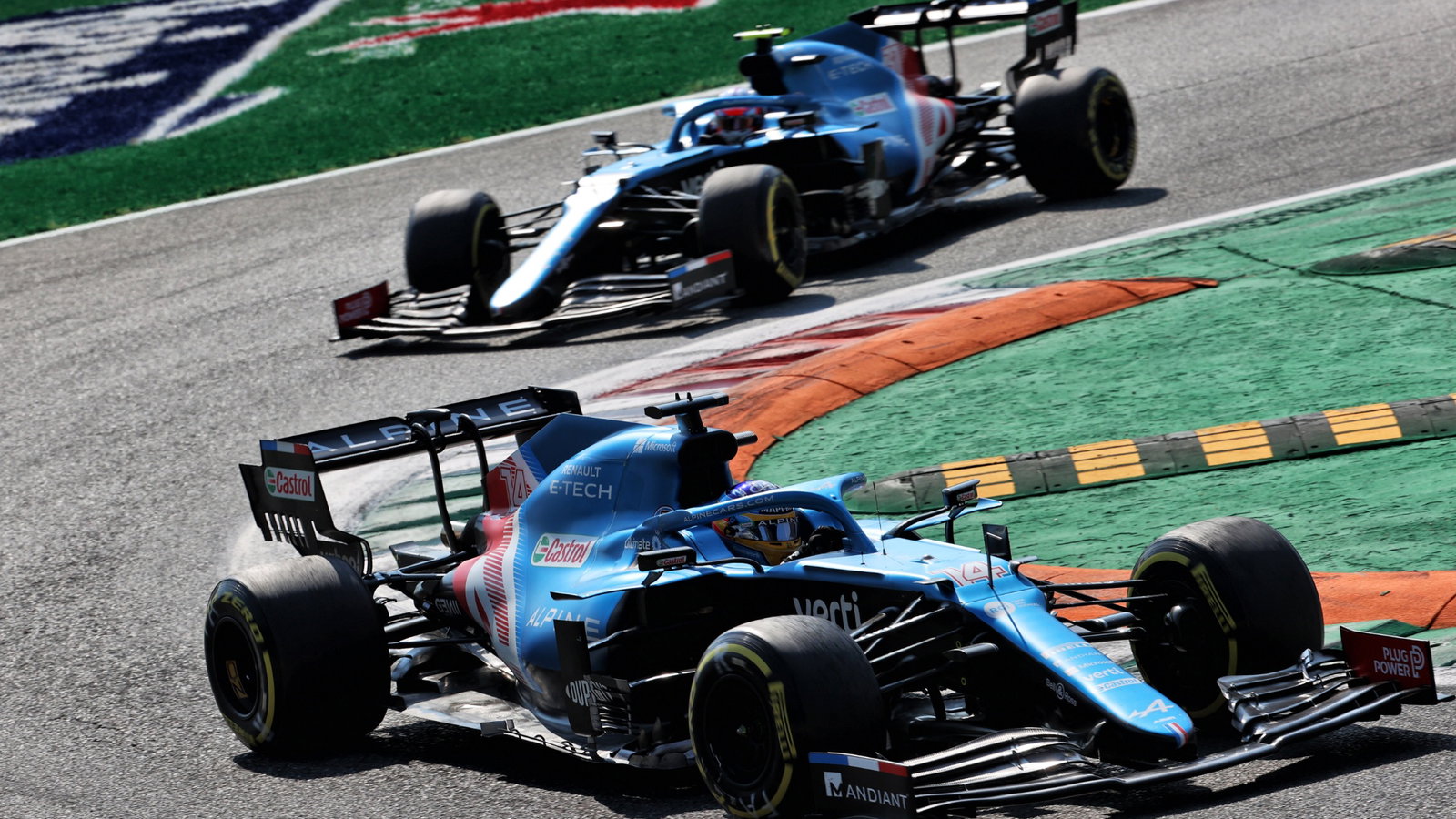 Fernando Alonso (ESP) Alpine F1 Team A521.