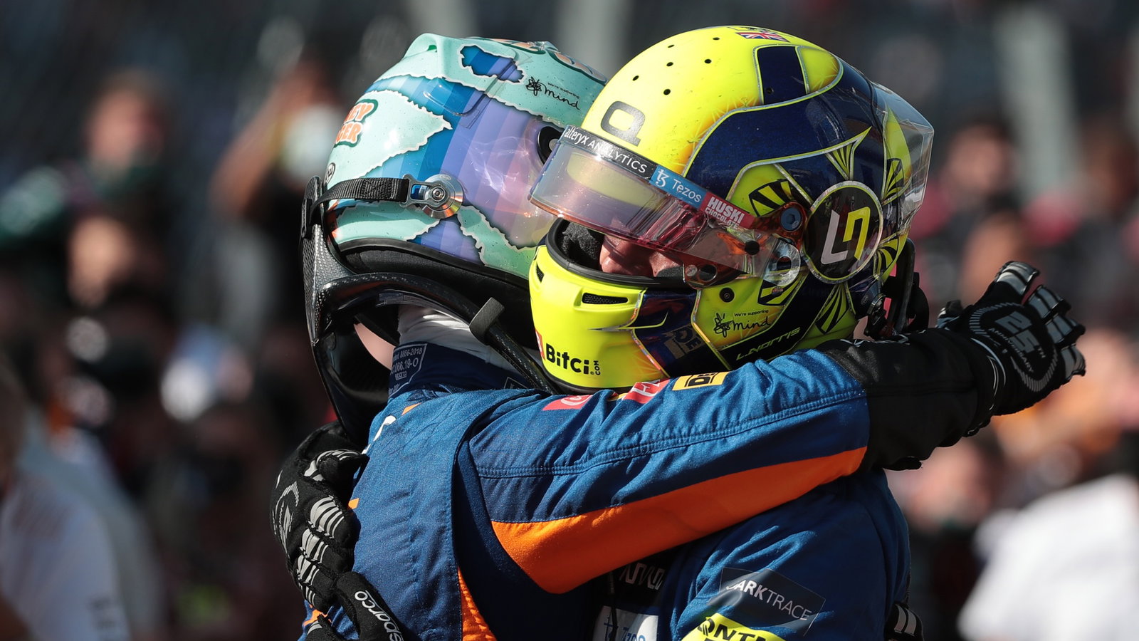 Daniel Ricciardo (AUS) McLaren MCL35M and Lando Norris (GBR) McLaren MCL35M.