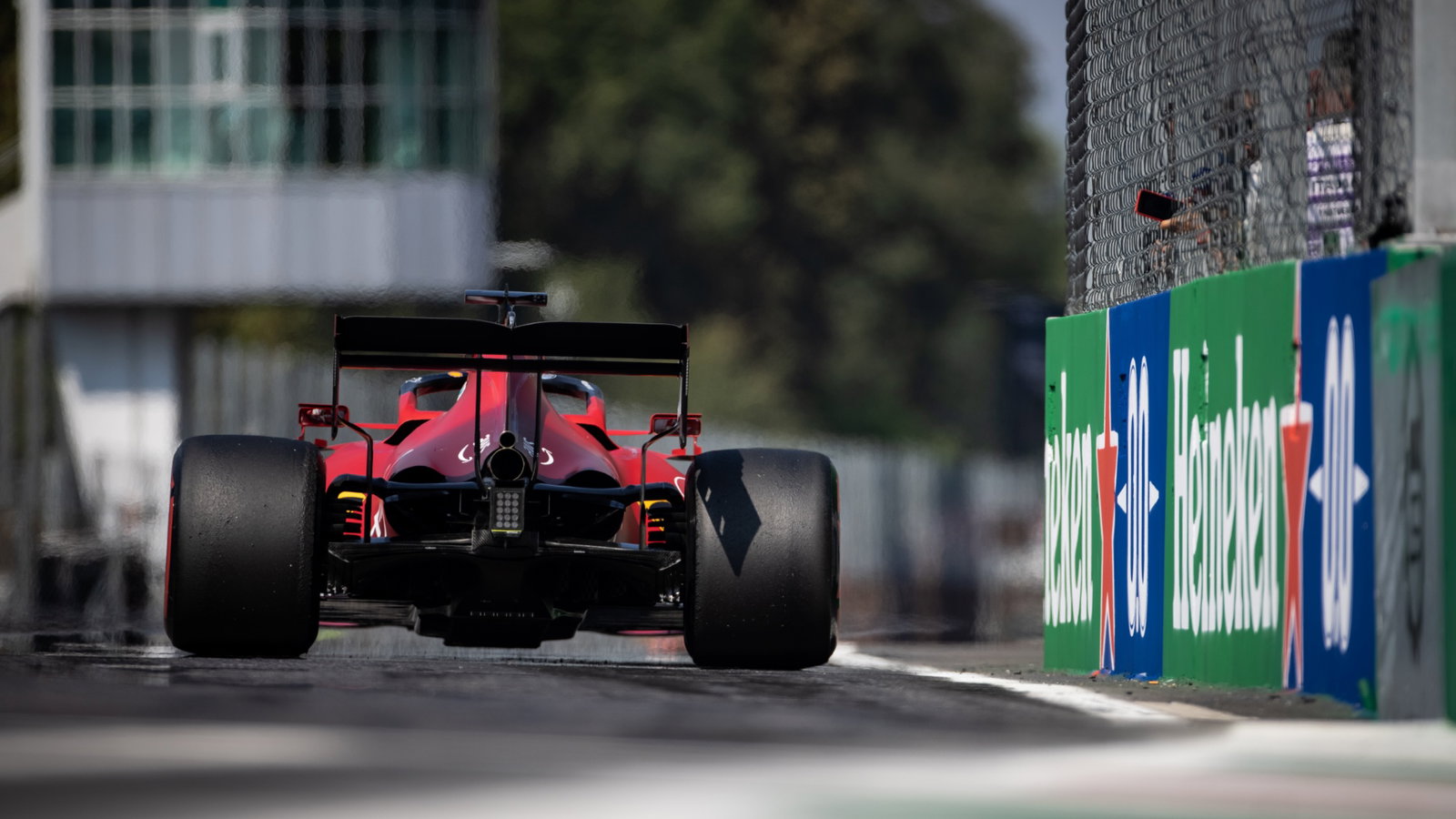 Charles Leclerc (MON) Ferrari SF-21.