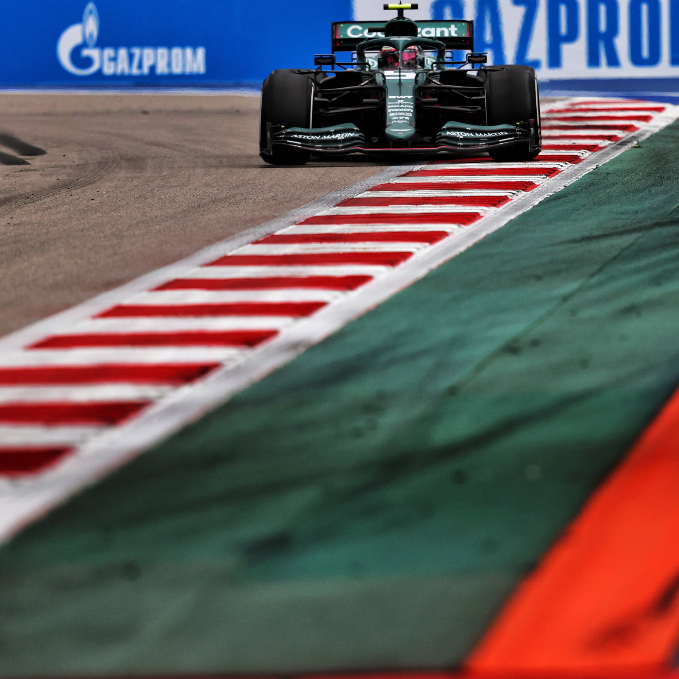 Sebastian Vettel (GER) Aston Martin F1 Team AMR21.