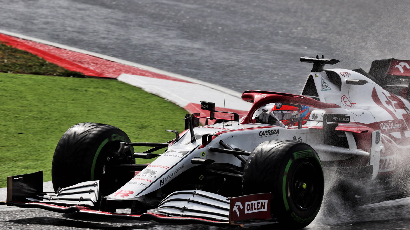 Kimi Raikkonen (FIN) Alfa Romeo Racing C41.