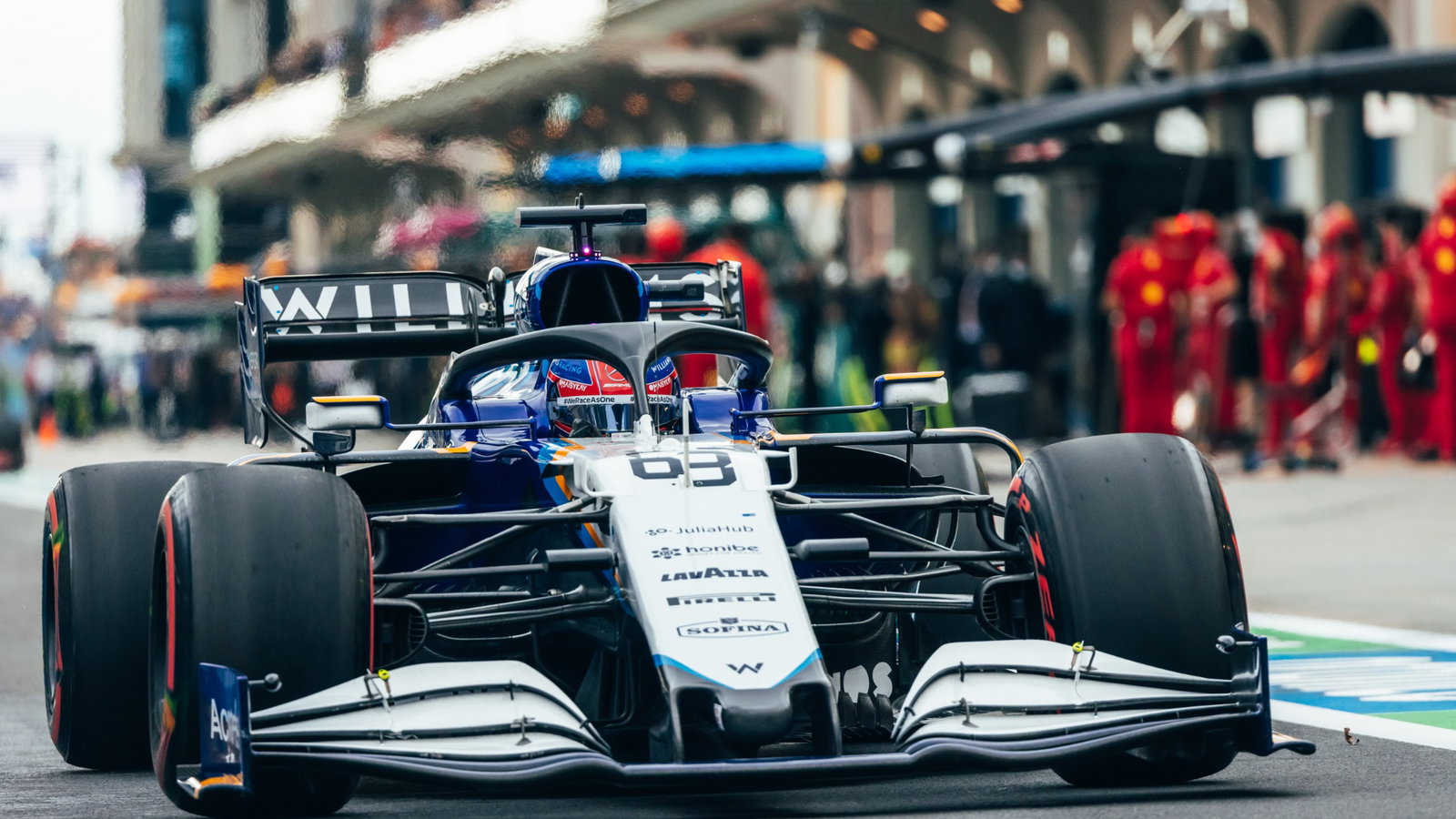 George Russell (GBR) Williams Racing FW43B.