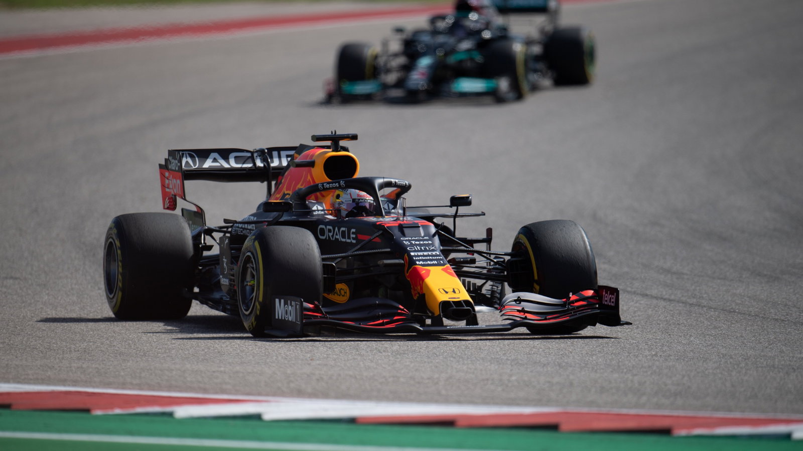 Max Verstappen (NLD) Red Bull Racing RB16B.