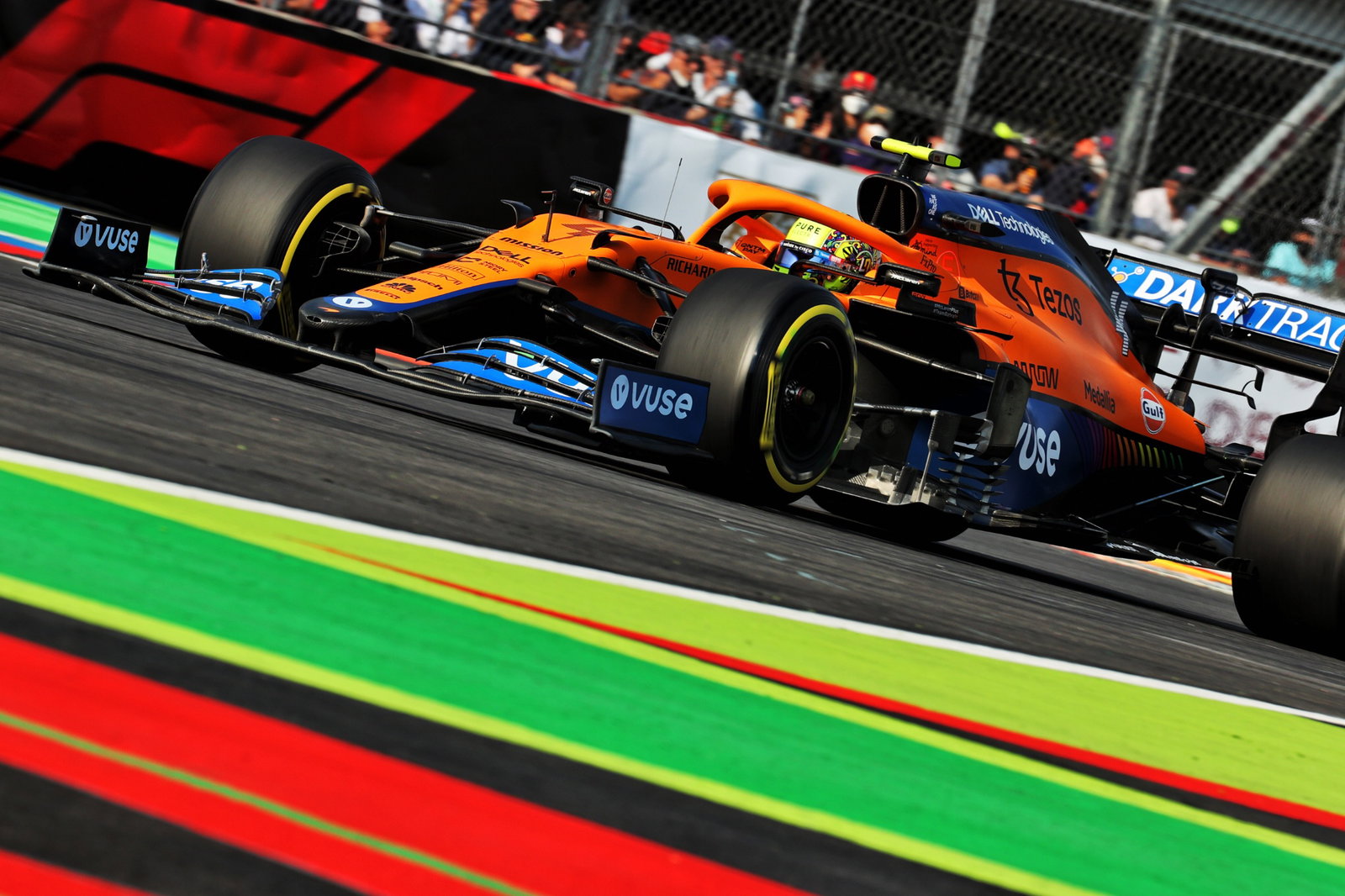 Lando Norris (GBR) McLaren MCL35M.