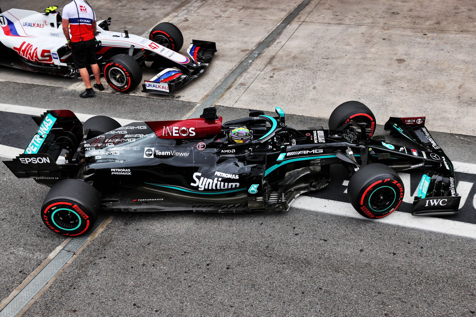 Lewis Hamilton (GBR) Mercedes AMG F1 W12.