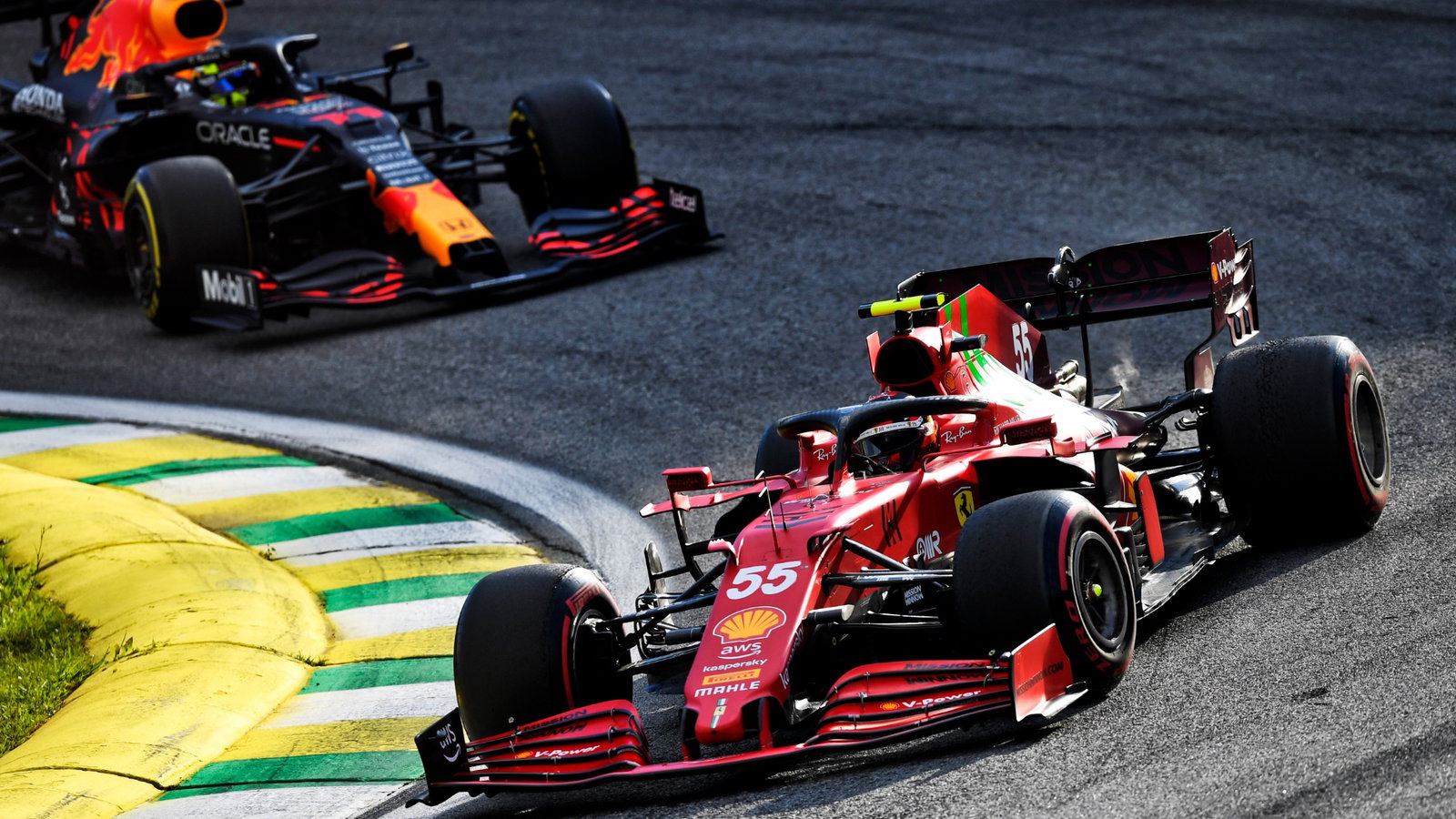 Carlos Sainz Jr (ESP) Ferrari SF-21.