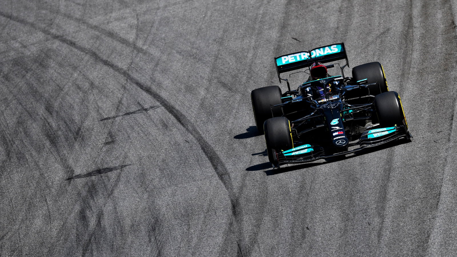 Lewis Hamilton (GBR) Mercedes AMG F1 W12.