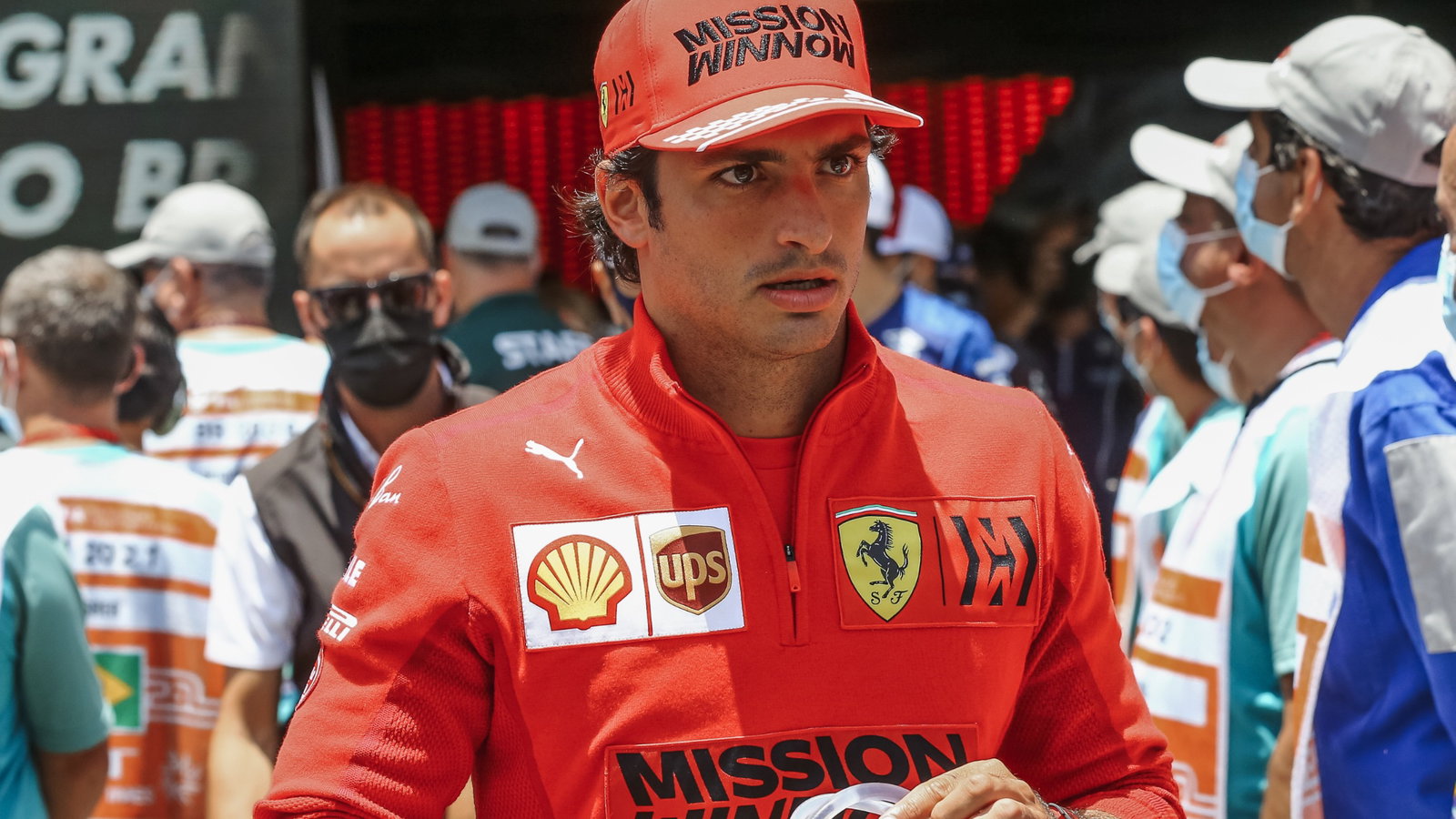 Carlos Sainz Jr (ESP) Ferrari on the drivers parade.