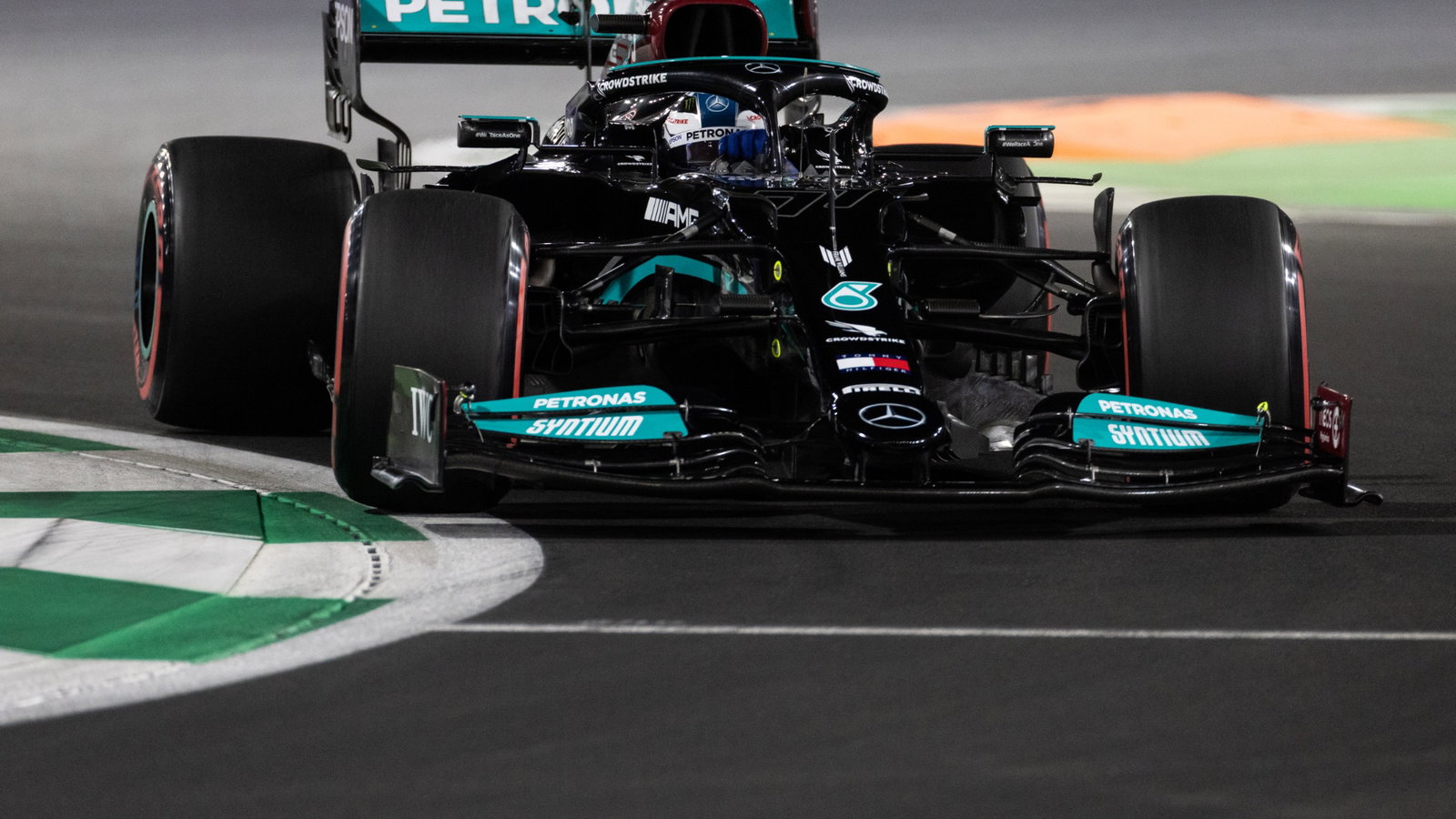 Valtteri Bottas (FIN) Mercedes AMG F1 W12.