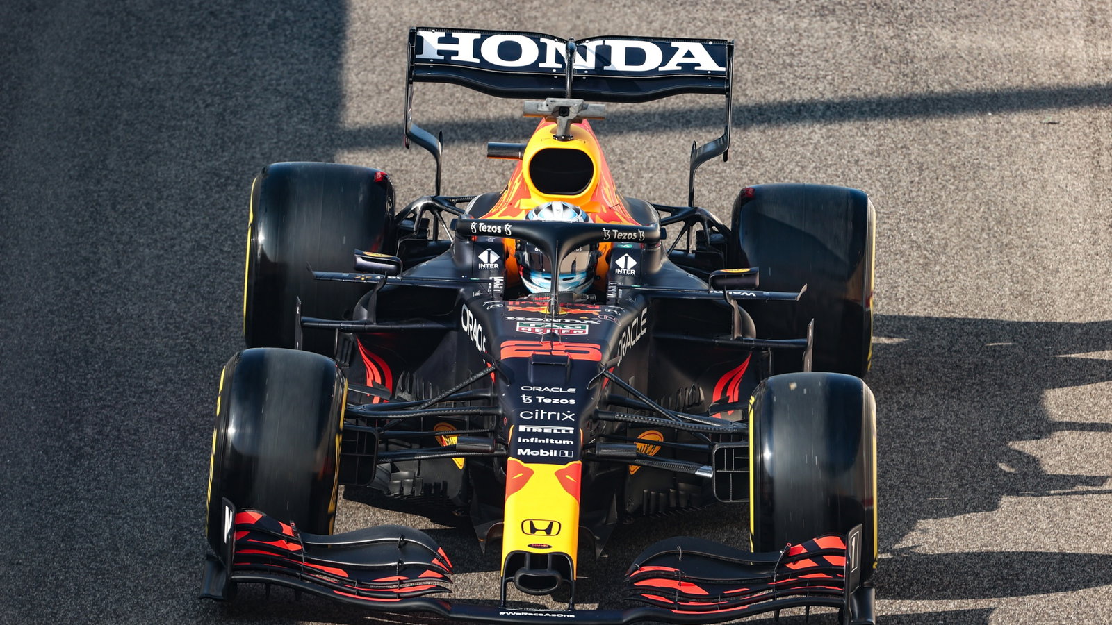 Liam Lawson (NZ), Red Bull Racing 