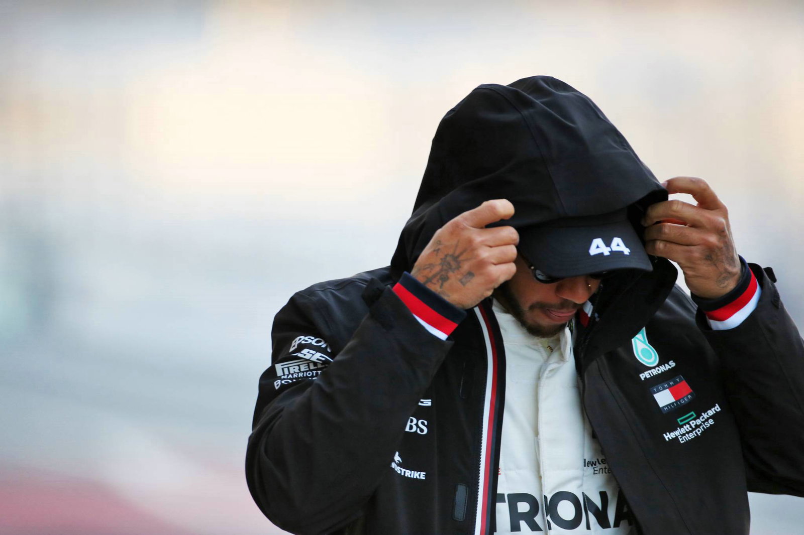 Mercedes F1 bermitra dengan INEOS untuk memproduksi hand sanitiser dalam pertarungan COVID-19