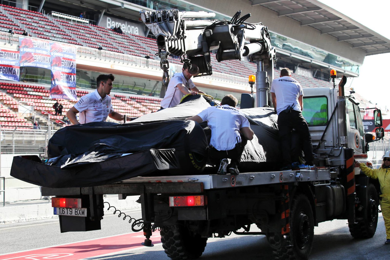 F1 in “constant dialogue” with race organisers on coronavirus plans