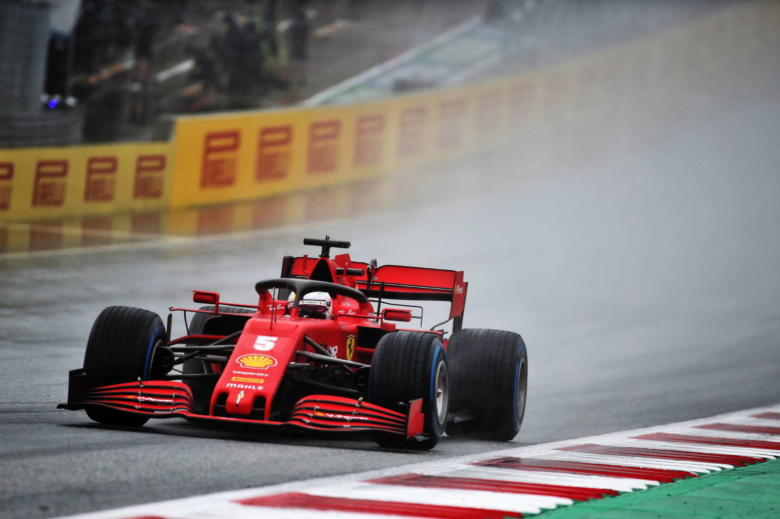 Sainz ‘risked everything’ in “stressful” F1 Styrian GP qualifying