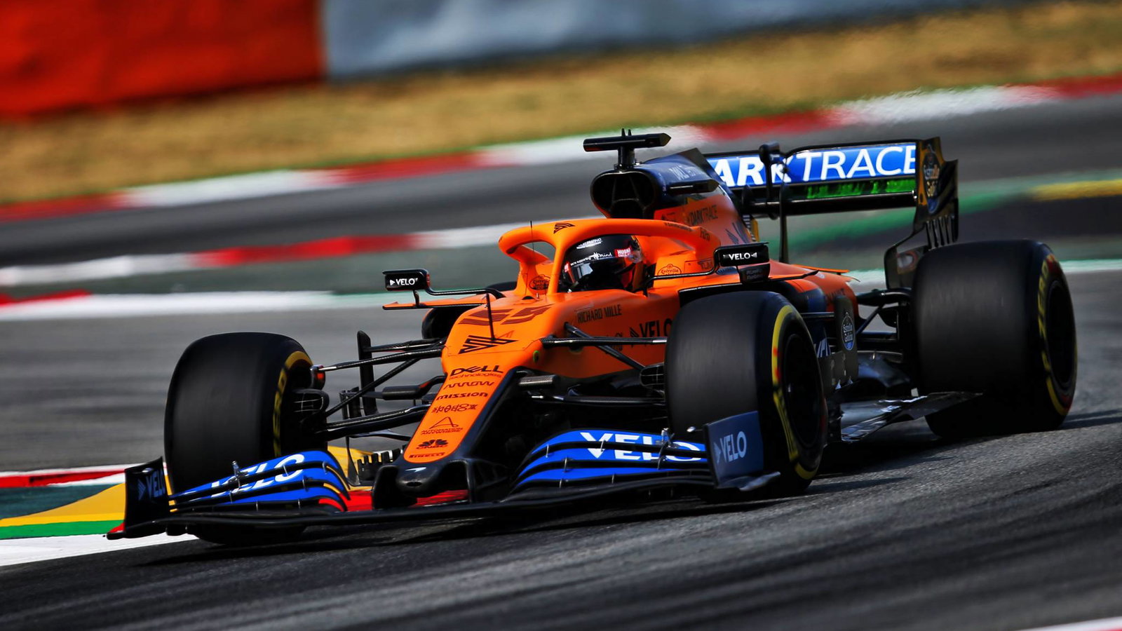 McLaren ‘running out of things to try’ to fix F1 cooling issue - Sainz