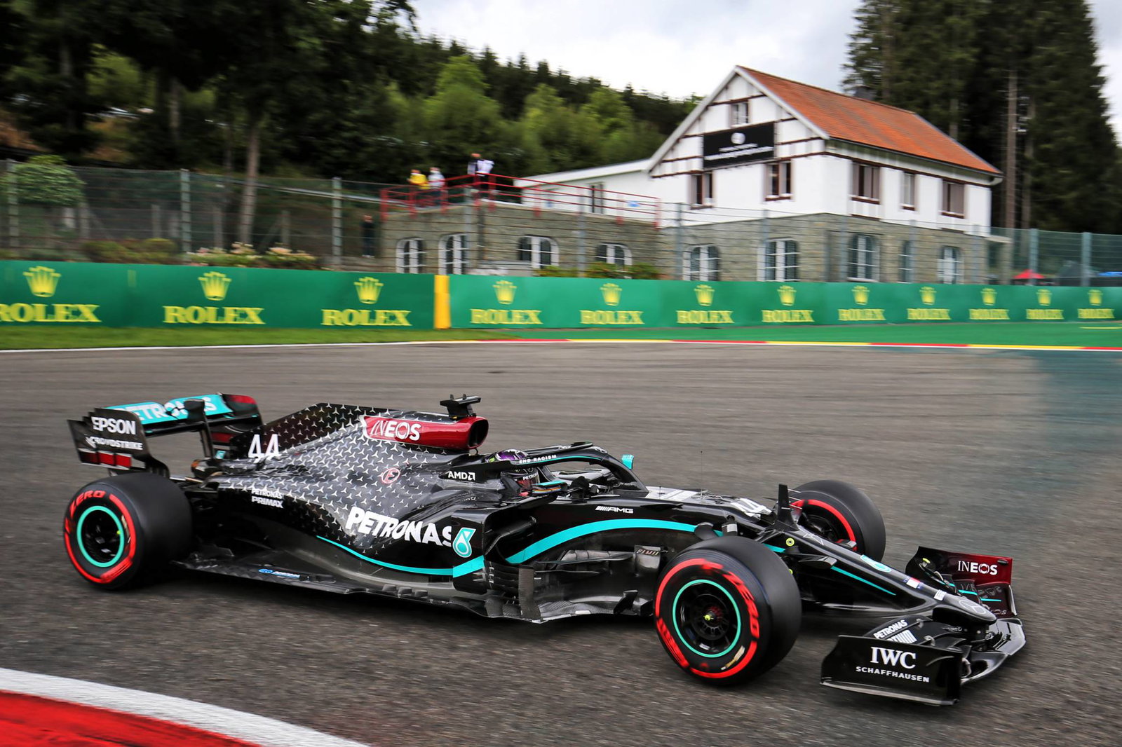 Hamilton mendedikasikan pole F1 GP Belgia untuk aktor AS Boseman