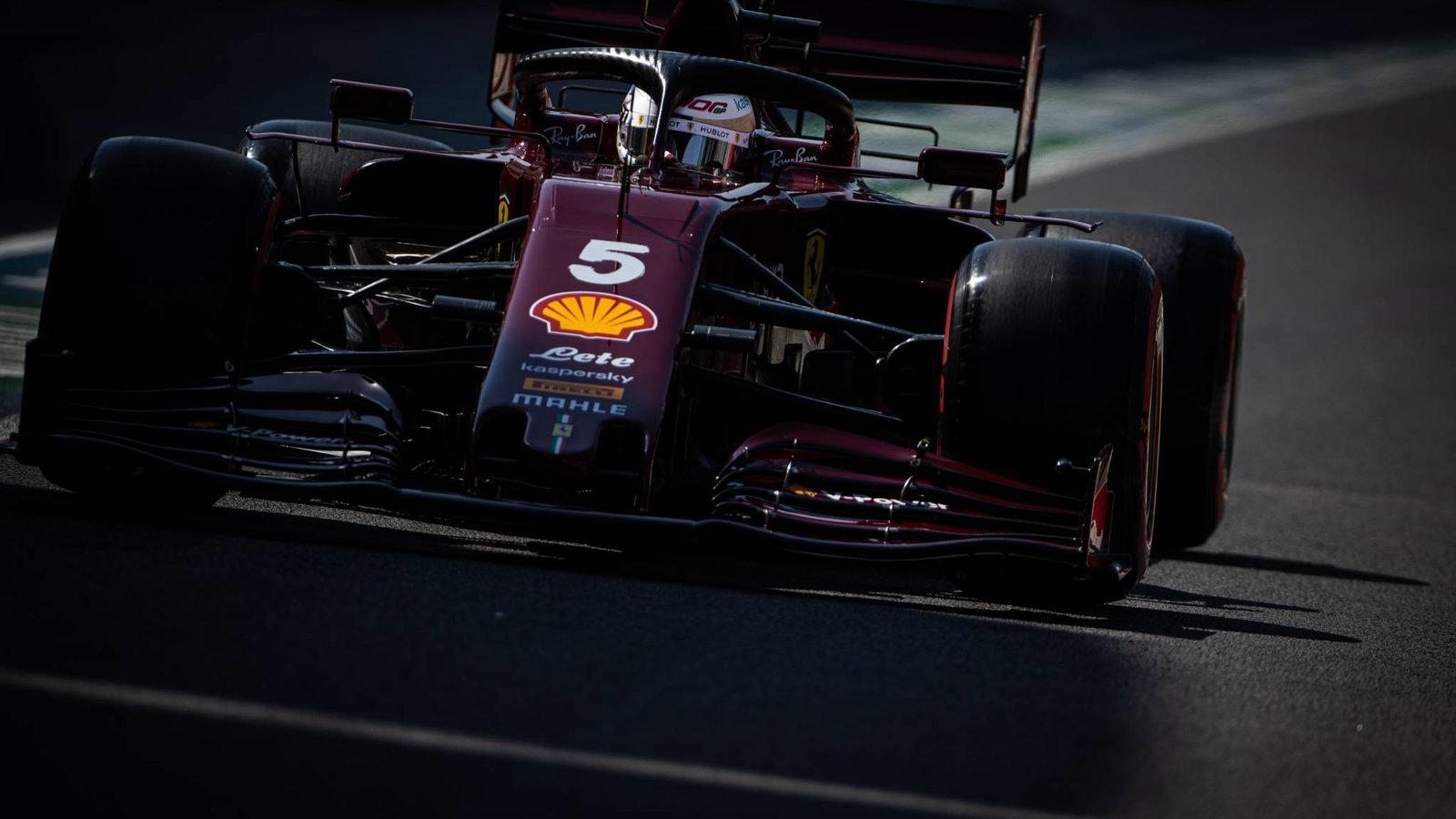 Sebastian Vettel (GER) Ferrari SF1000.