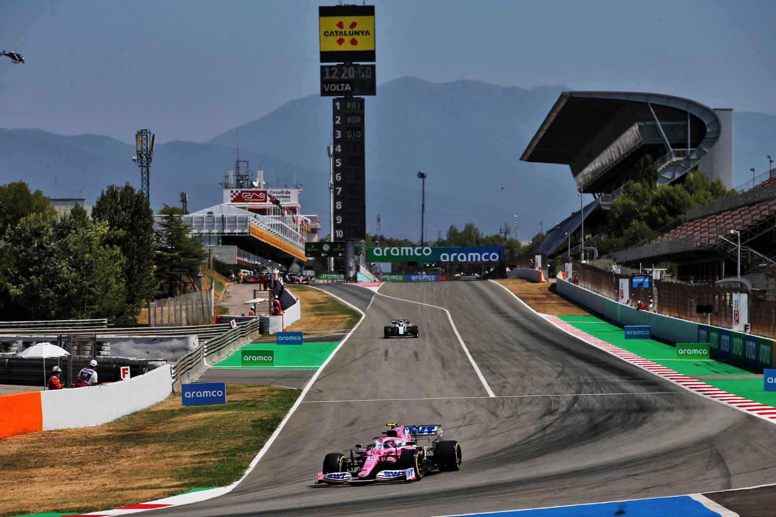 Hamilton tops F1 Spanish GP final practice, Verstappen closes in