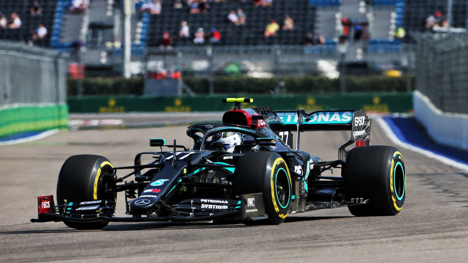 Valtteri Bottas (FIN) Mercedes AMG F1 W11.