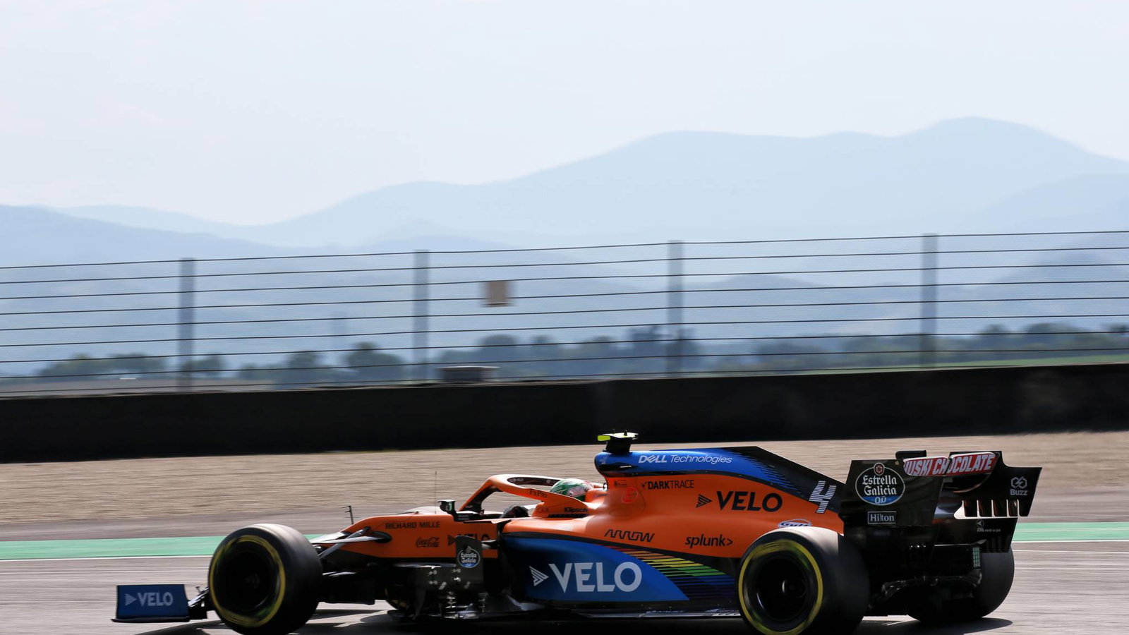 Lando Norris (GBR) McLaren MCL35.