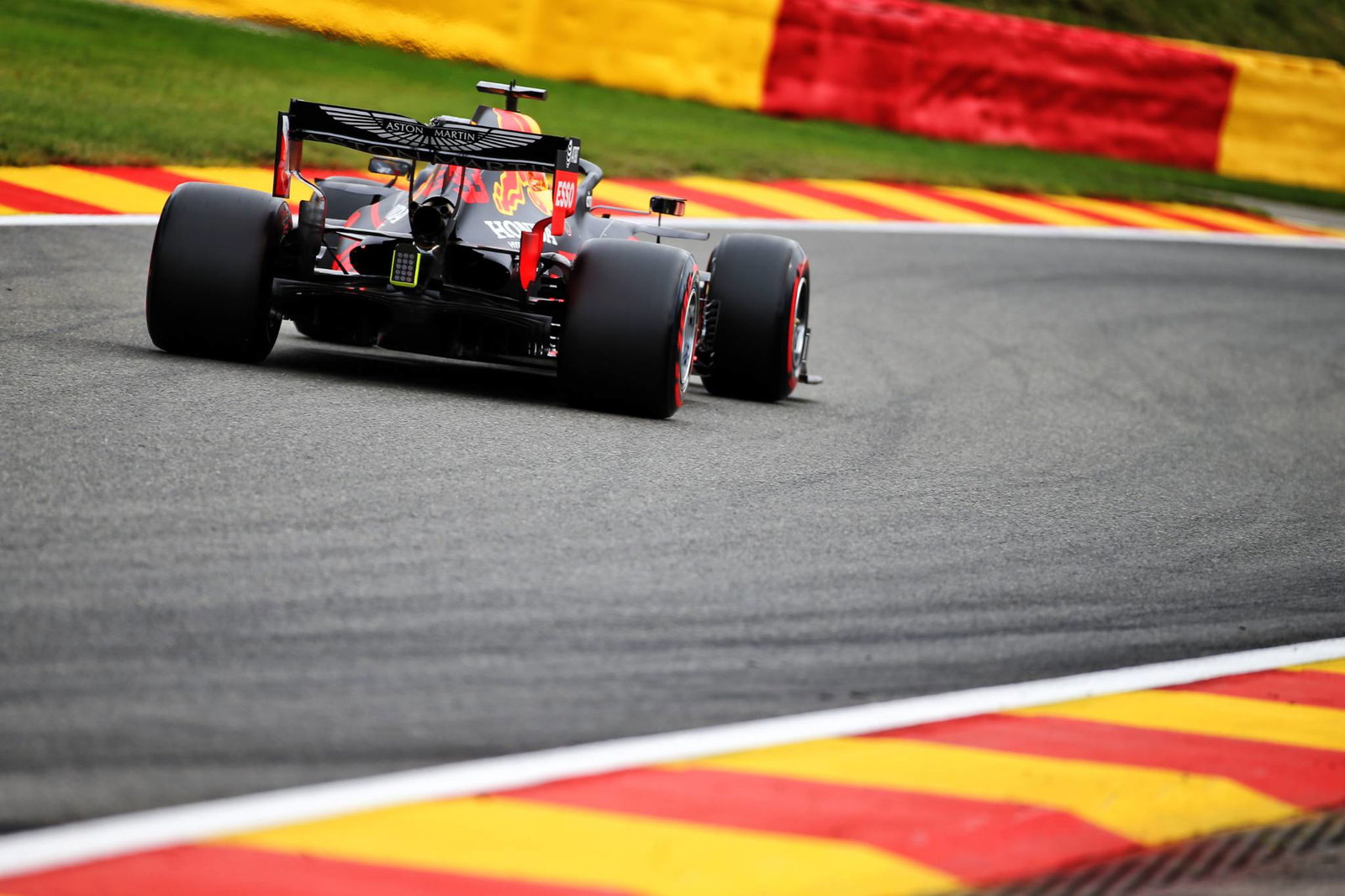 F1 Belgia Grand Prix: Hamilton menetapkan kecepatan latihan terakhir, Ferrari terakhir