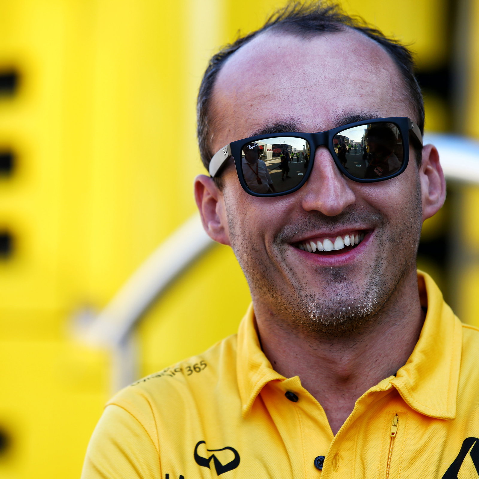 di Resta, Hamilton settle F1 row out of court