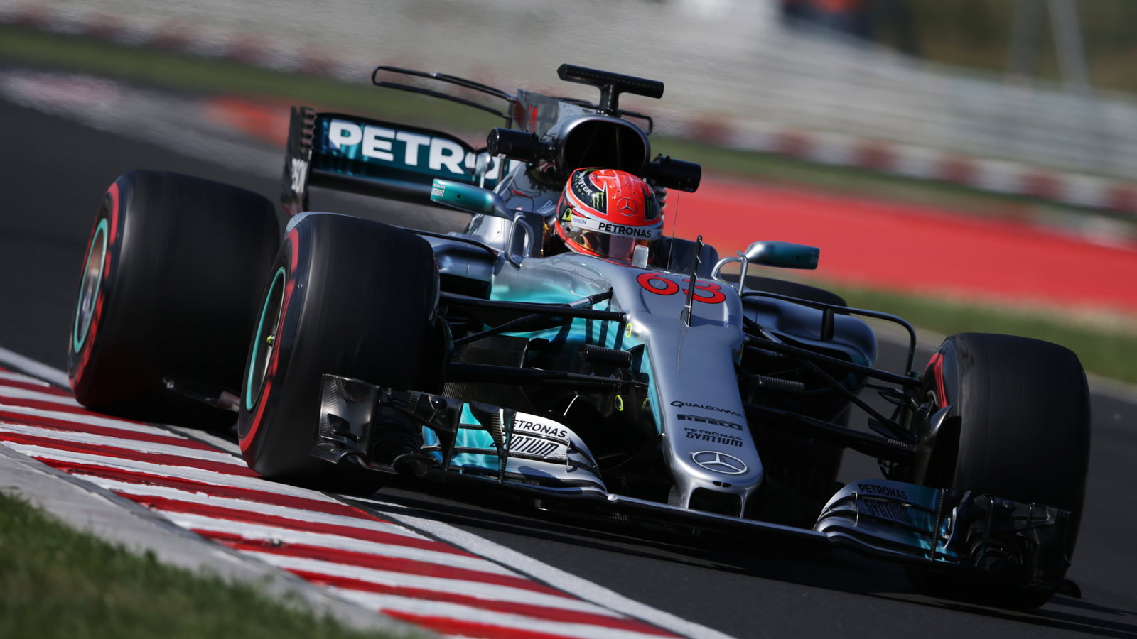 Mercedes interested in closer ties with smaller F1 team