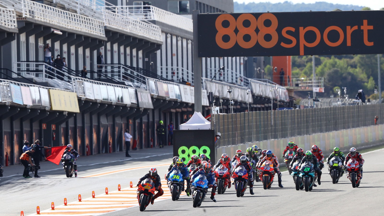 Pol Espargaro leads, Maverick Vinales starts from pit lane, MotoGP race, European MotoGP. 8 November 2020