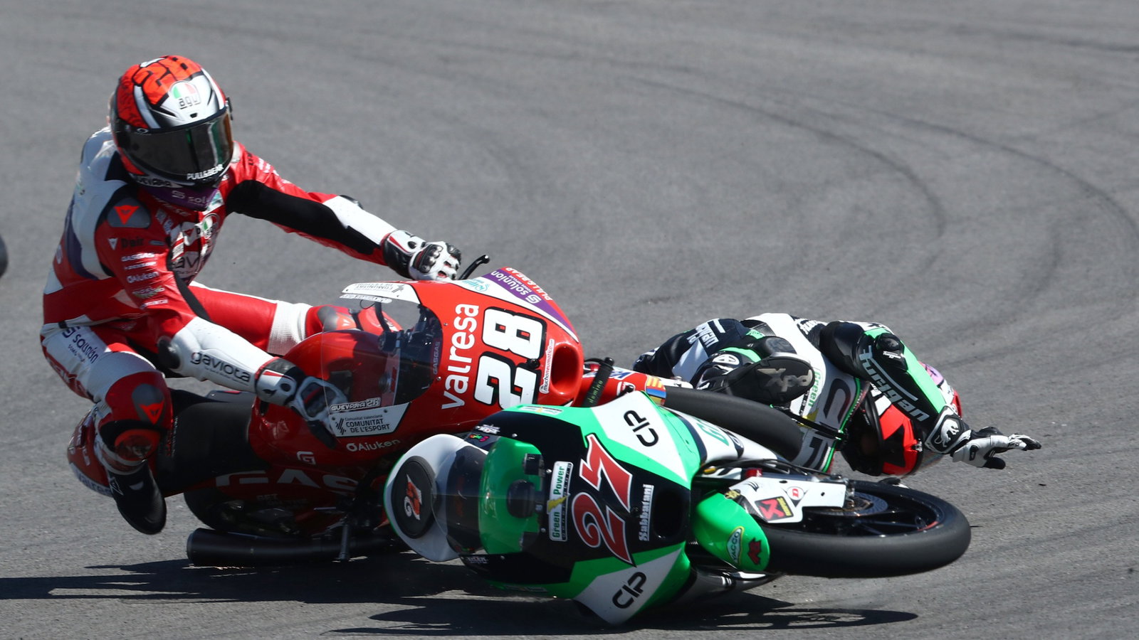 Izan Guevara, Kaito Toba crash, Moto3 race, Portuguese MotoGP, 18 April 2021