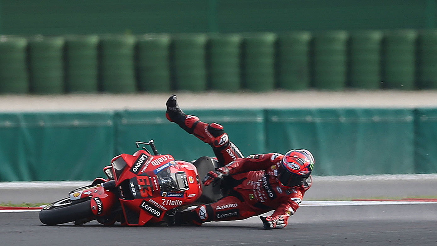 Francesco Bagnaia crash, MotoGP race, Emilia-Romagna MotoGP. 24 October 2021