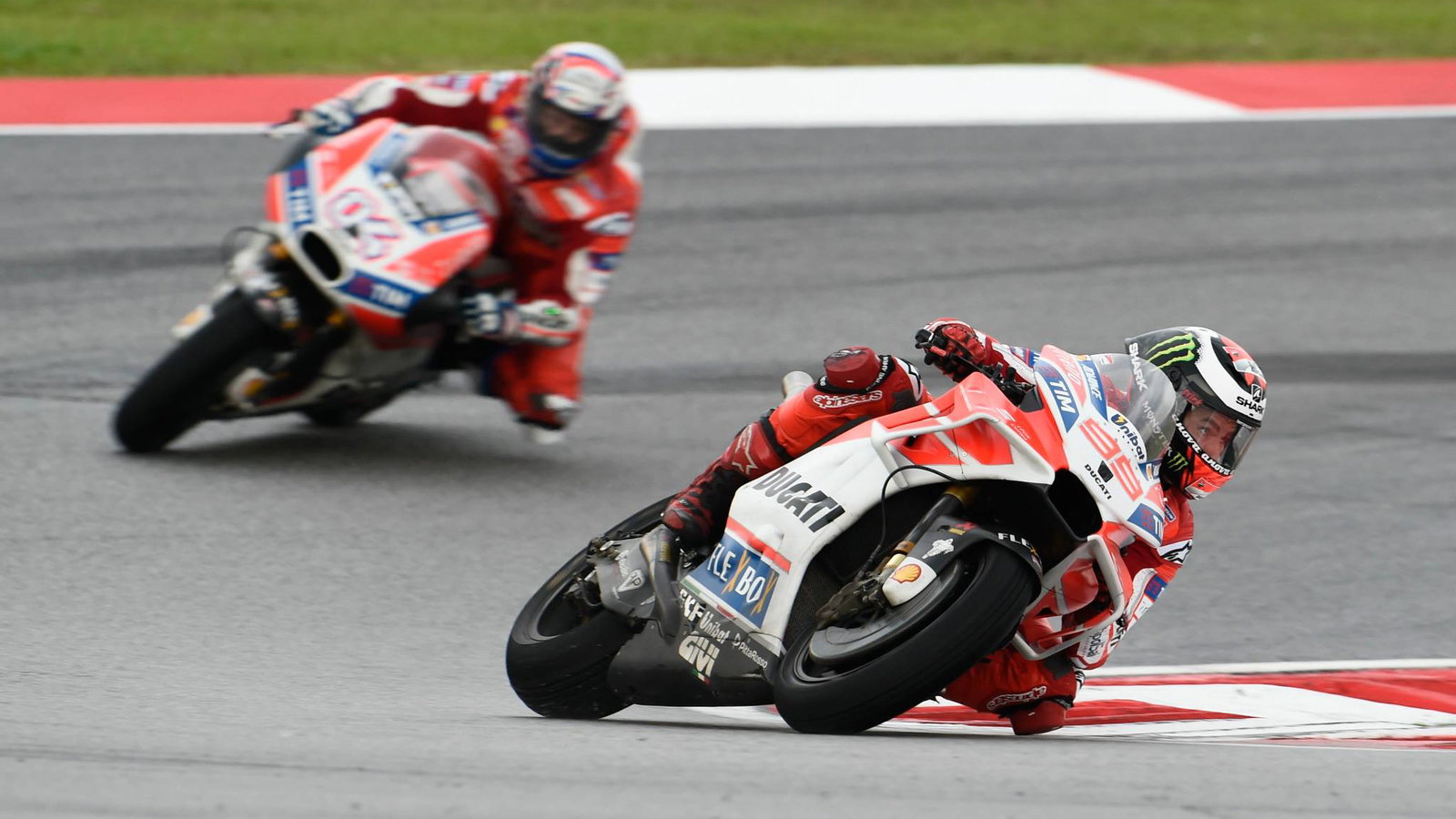 MotoGP Malaysia: Lorenzo 'didn't see' dashboard message