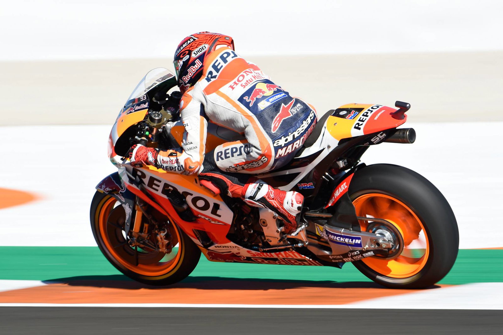 MotoGP Valencia: Marquez praise for 'incredible opponent' Dovi
