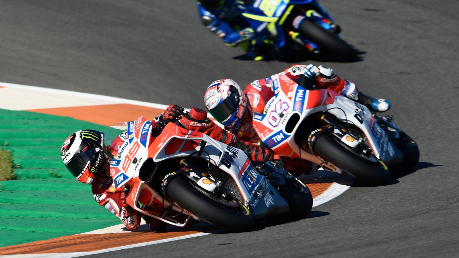 MotoGP Valencia: Lorenzo defends Valencia strategy