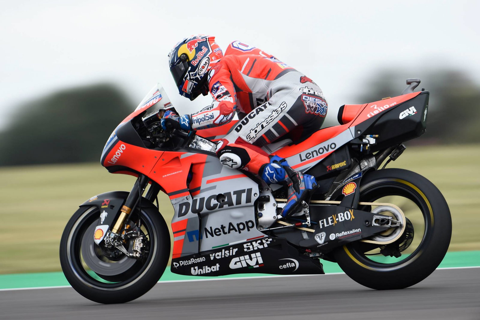 MotoGP: Rossi memprediksi 'balapan grup - jika Marquez tidak lolos'