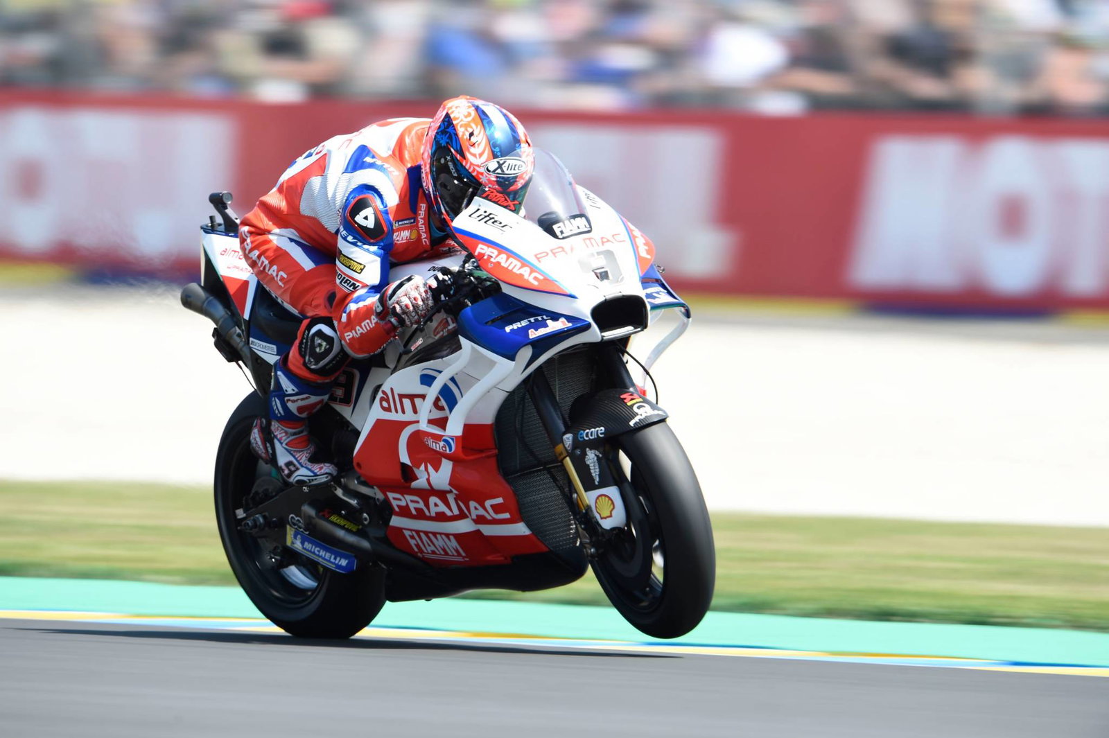 French MotoGP: Lorenzo opts for “evolution” 2018 Ducati frame
