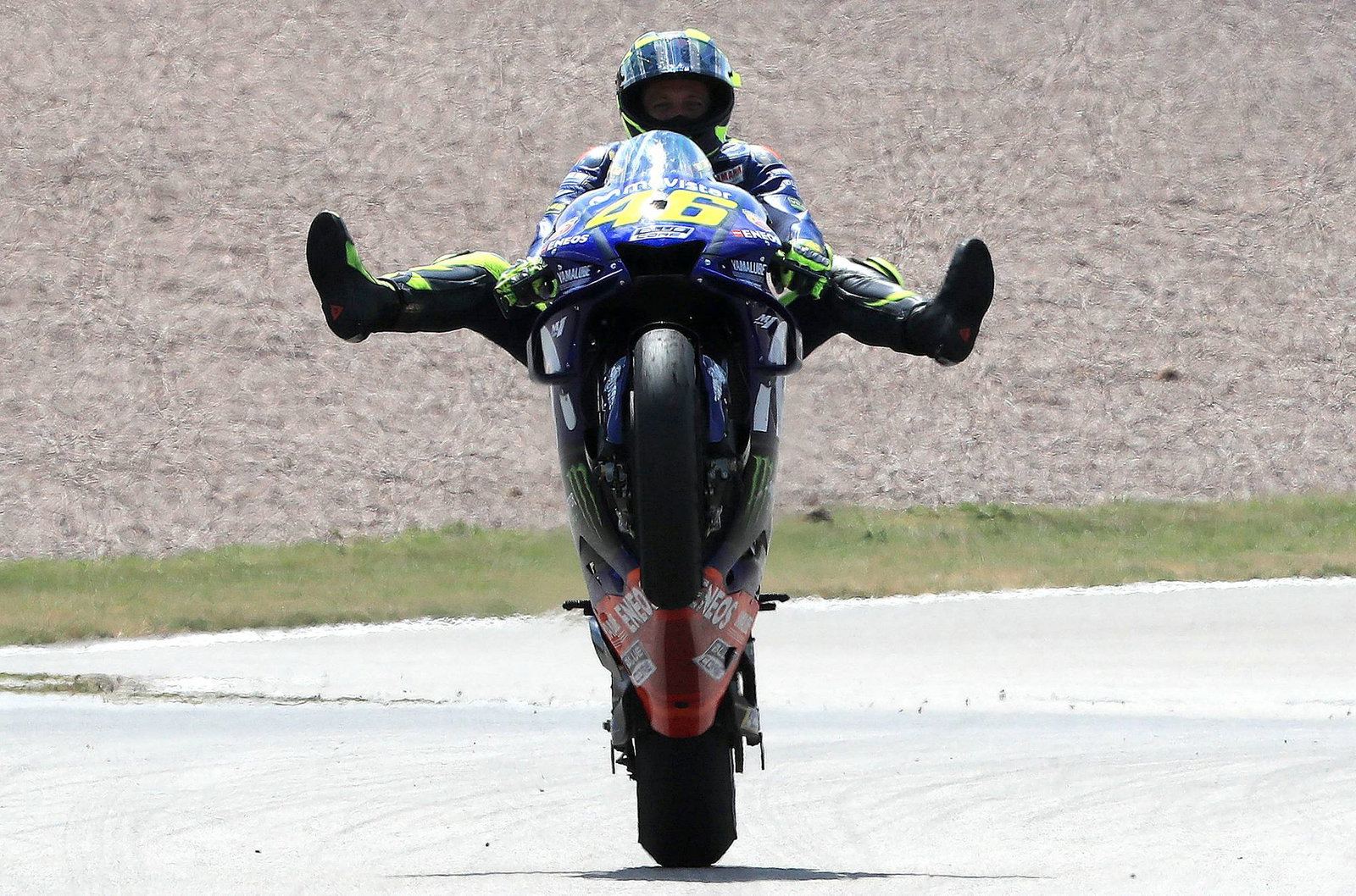 MotoGP Jerman: Hero-to-zero as Pol menyebabkan kekacauan lap satu