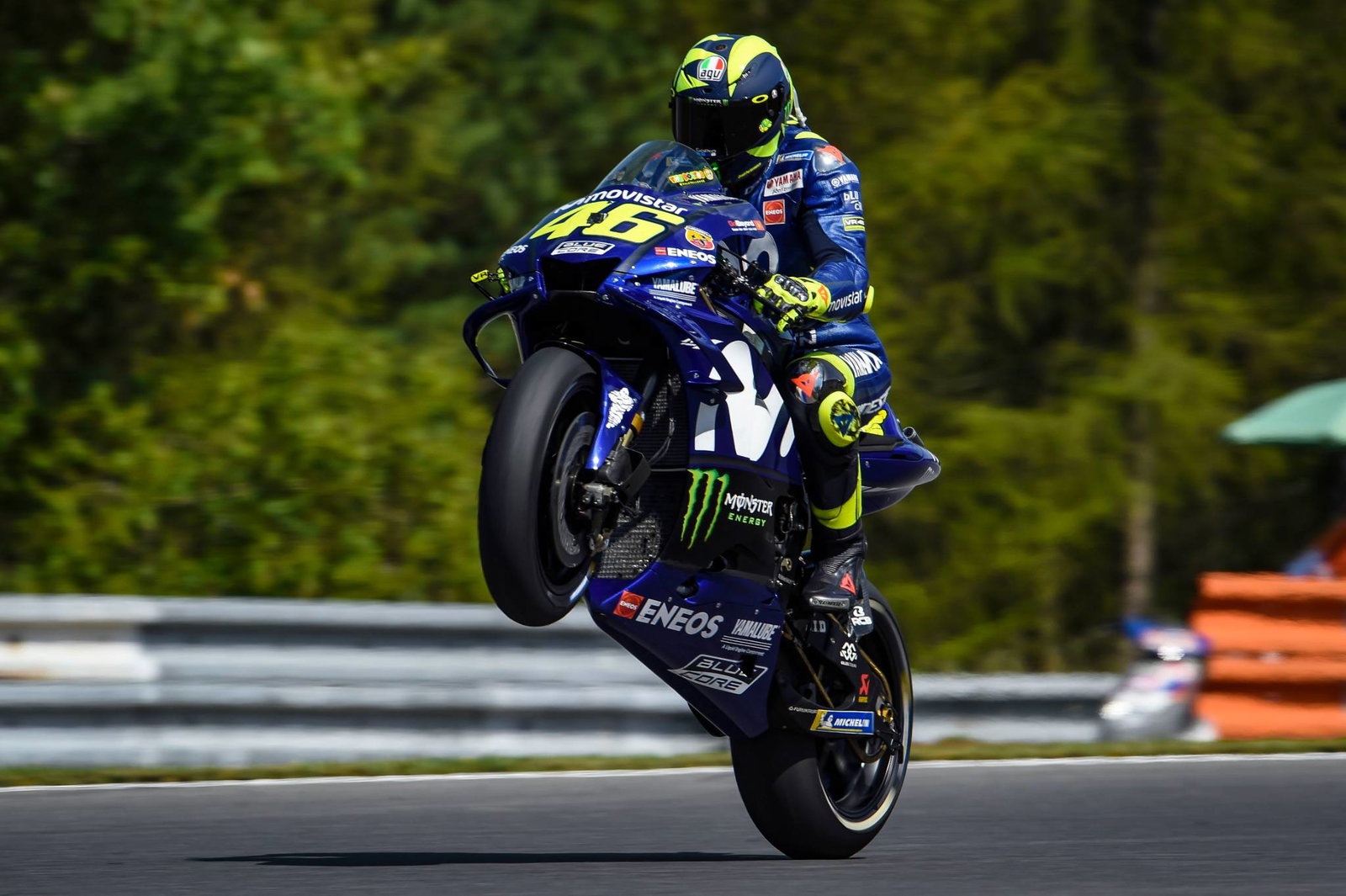Rossi memimpin FP3, Vinales gagal masuk 10 besar
