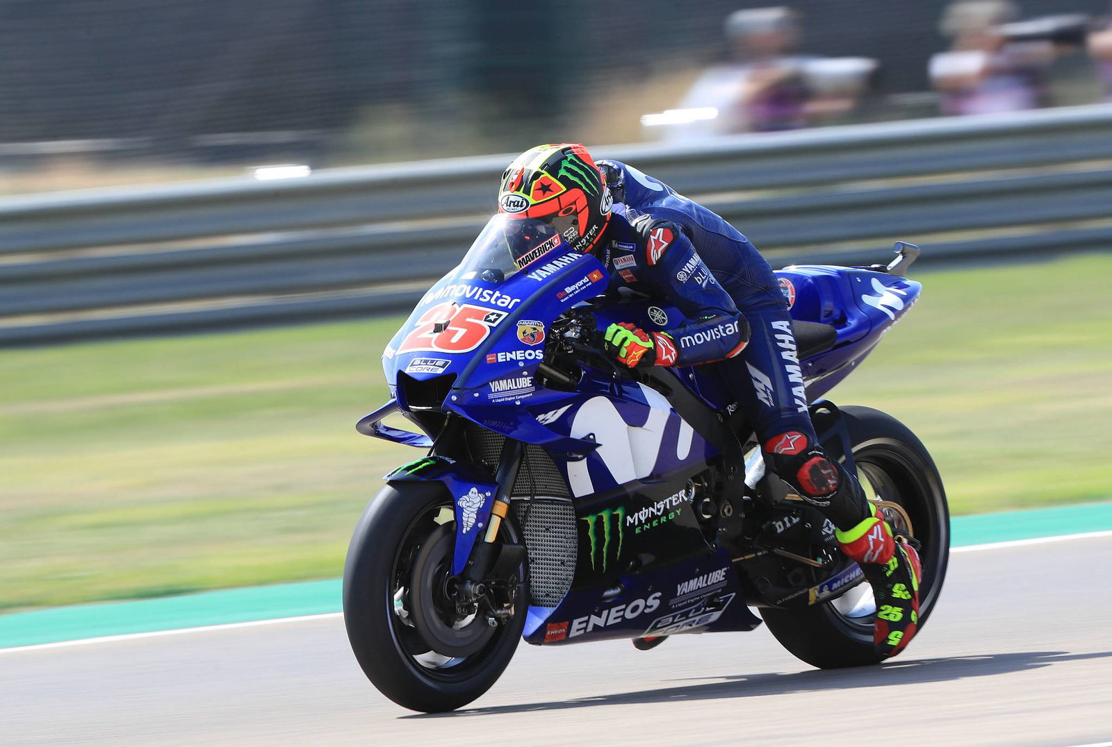 Vinales, Rossi kali badai dengan soft di FP1 Thailand