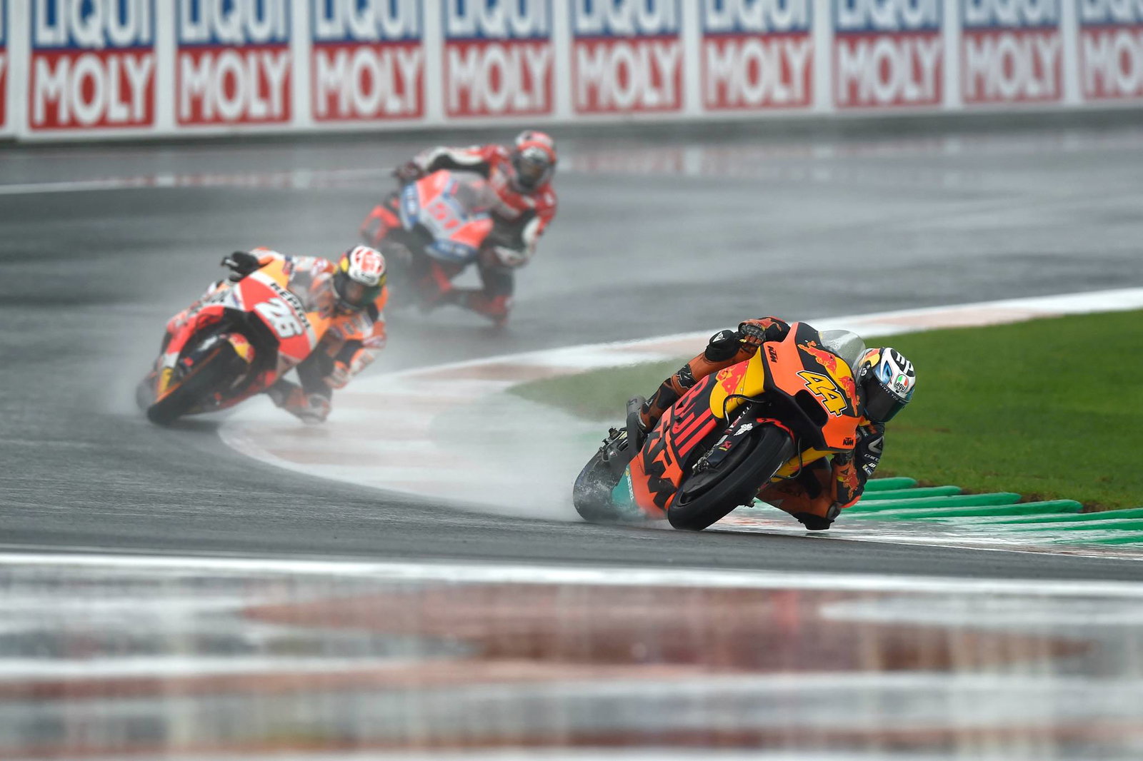 Vinales 'mimpi buruk enam lap pertama' dengan kesalahan elektronik