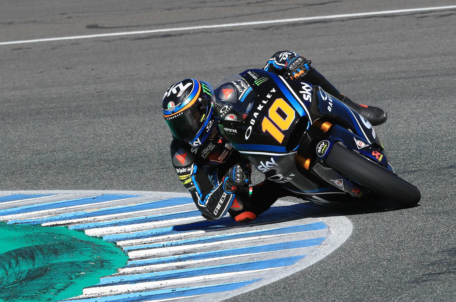 Tes Jerez Moto2: Jake Dixon tercepat di basah