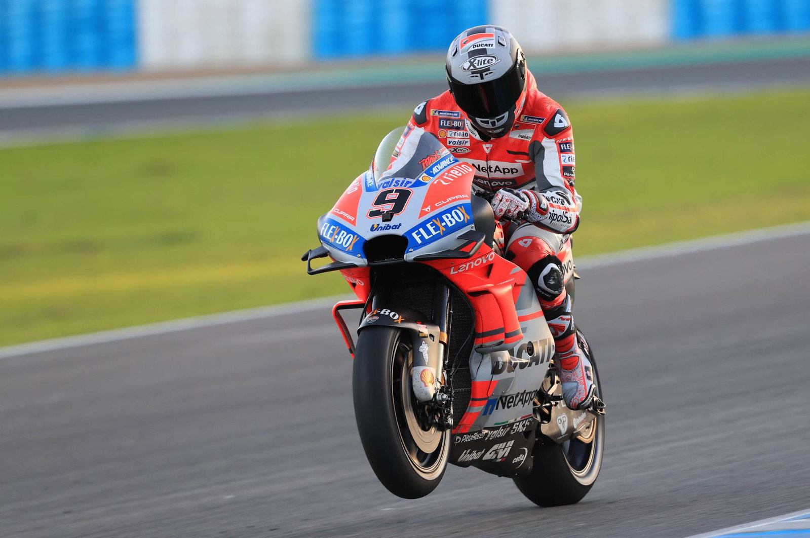 Mir bounces back from red flag crash
