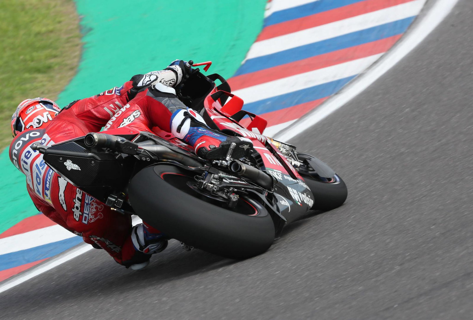 Dovizioso beats Miller in frantic FP2, Lorenzo struggles