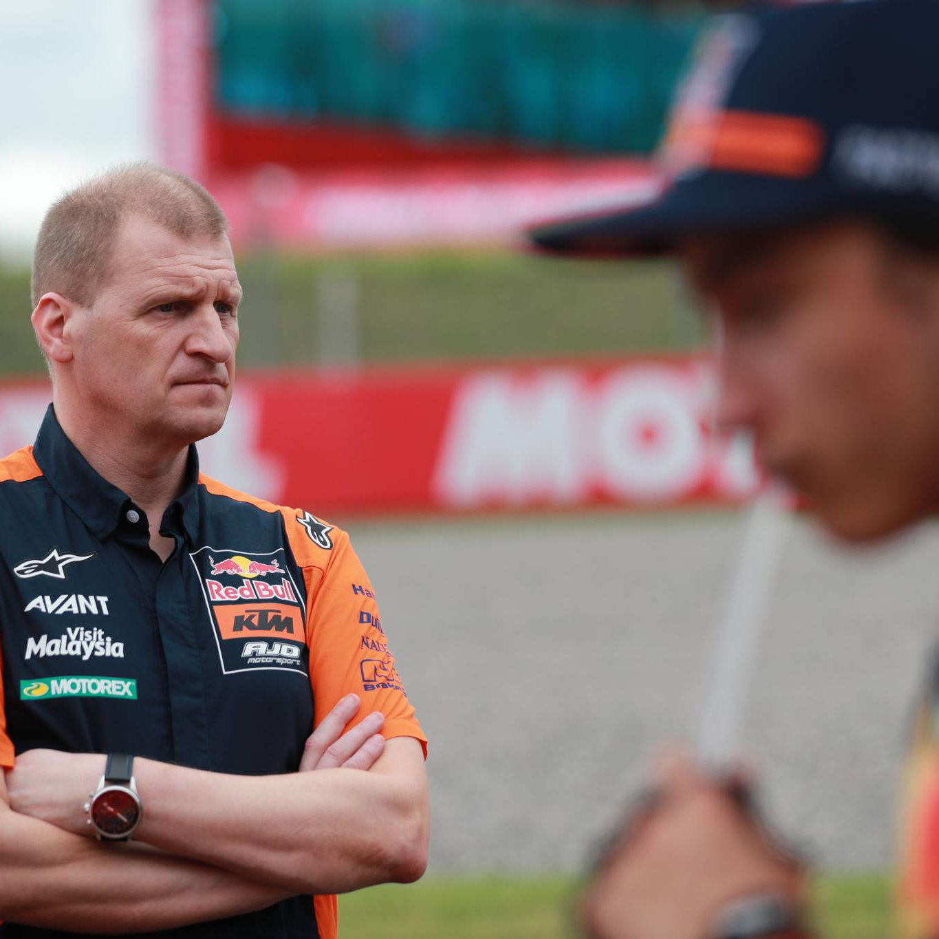 Moto2 Aragon: Pole kejutan untuk Binder, saingan perebutan gelar