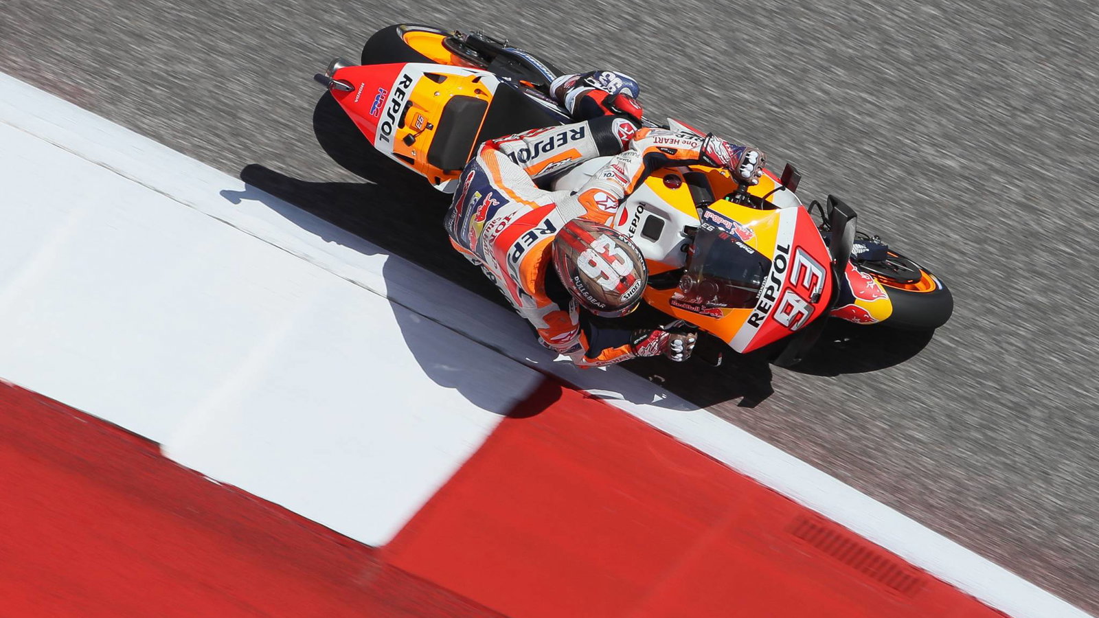 Pole-sitter Marquez memimpin Dovizioso dalam pemanasan